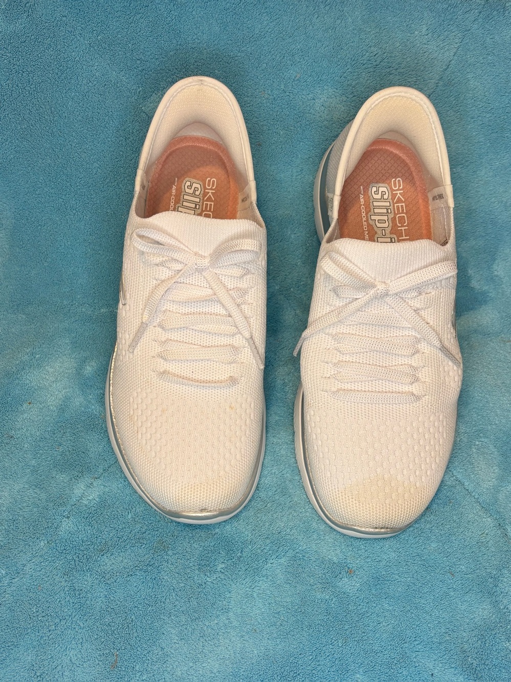 Skechers Women's White Knit Slip-On Lace-Up Sneakers
Size 7.5